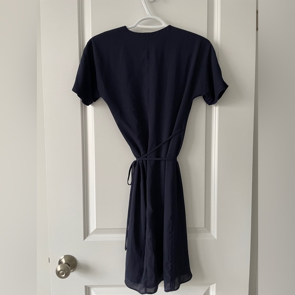 Aritzia Babaton Wallace wrap dress - Picture 3 of 5